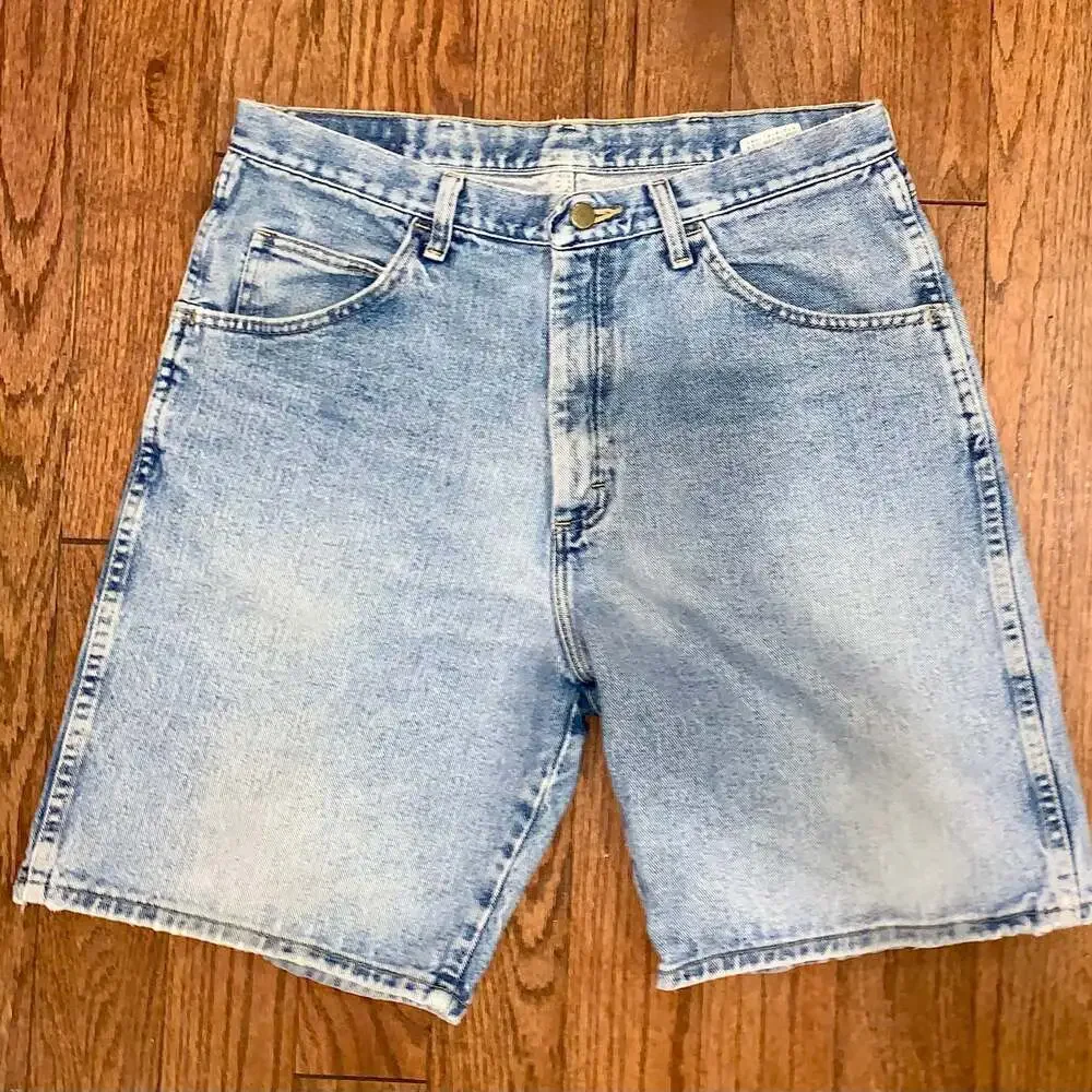 Wrangler Men’s Light Wash Denim Shorts‎ 34